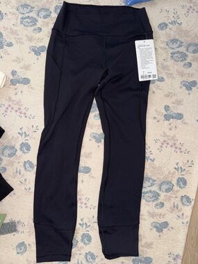 Lululemon in the movement tight 25’ Black brand new